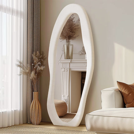 Specchio da pavimento a lunghezza intera irregolare specchio ondulati appeso o pendente contro la parete