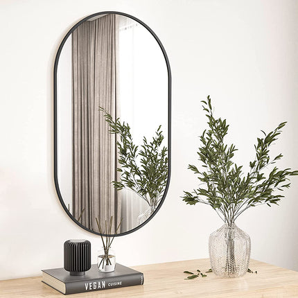 Wandmontierter schicker gebürsteter ovaler Badezimmerspiegel mit Metallrahmen Modernes Dekor